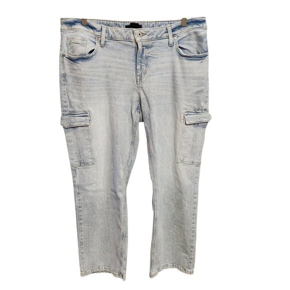 Maurices Edgely Relaxed Boyfriend Straight‎ Leg Midrise Jeans Size 16W - Picture 1 of 11